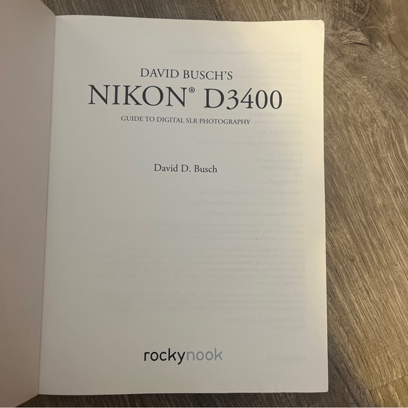 David Busch's Nikon D3400 Guide to Digital SLR Photography by David D. Busch - Picture 7 of 9